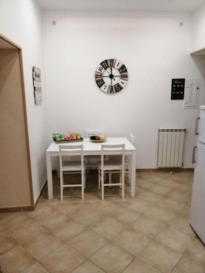 Apartament Ad Un Passo Dal Duomo "2" Neapol Zewnętrze zdjęcie