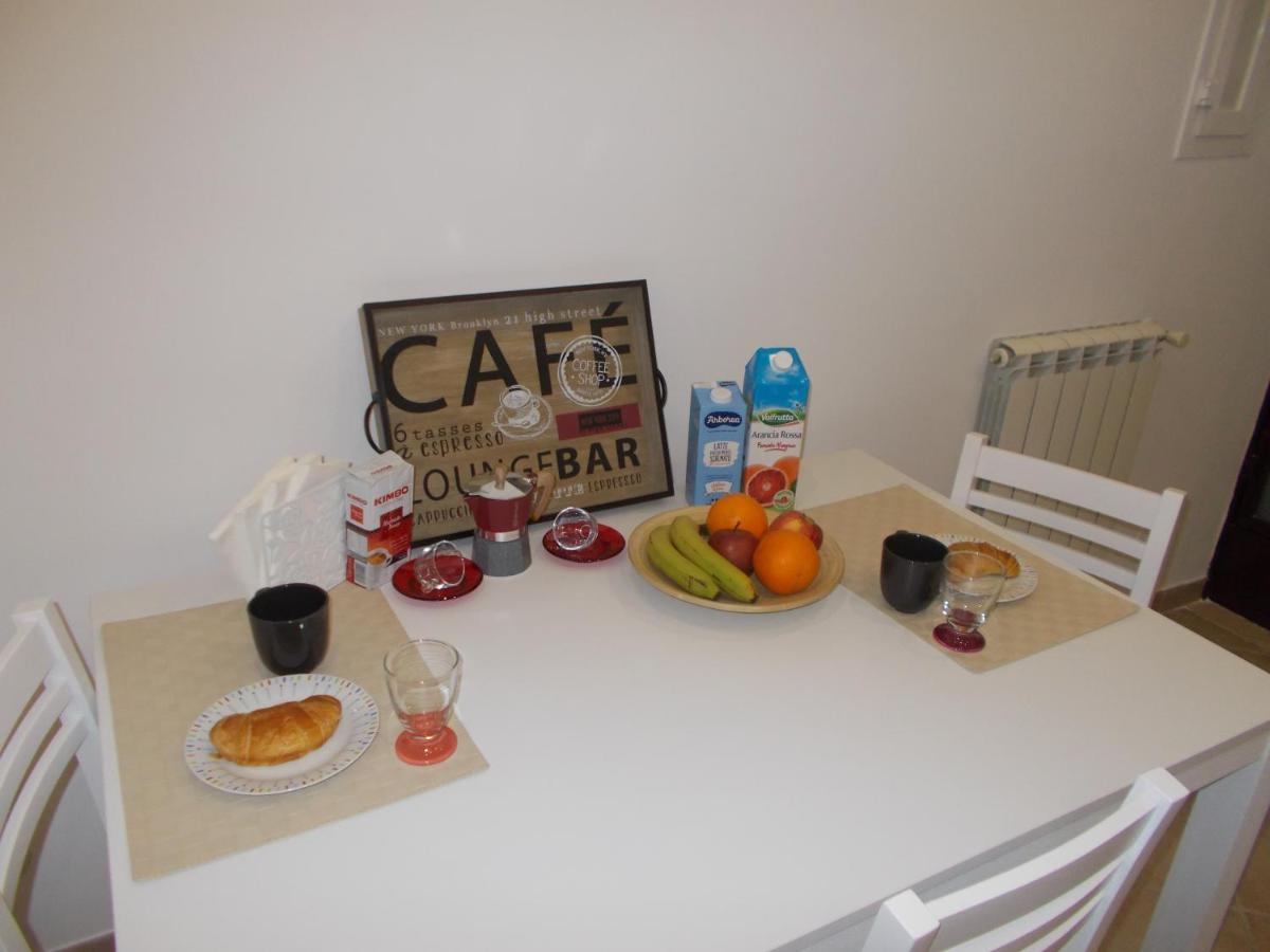 Apartament Ad Un Passo Dal Duomo "2" Neapol Zewnętrze zdjęcie
